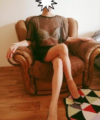 Живу в самом сердце Москвы, и готова подарить тебе незабываемое время в моей компании. У меня есть все, чтобы сделать нашу встречу незабываемой. 🔥
Мои услуги включают в себя интимные удовольствия на любой вкус. Я с радостью окунусь с тобой в мир страсти и разврата. 💦 Могу быть невинной и нежной, либо развратной и безудержной – зависит от твоих желаний.
У меня всегда есть отличные отзывы от моих клиентов. Они говорят, что я умело подхожу к индивидуальным запросам каждого из них. Ты можешь увидеть мои фото, чтобы убедиться в моей неповторимой красоте. 💋
Не сомневайся, и позвони мне уже сейчас. Ты не пожалеешь о своем выборе. Мы с тобой создадим настоящую волшебную атмосферу и погрузимся в океан страсти и удовольствия. 🌟 Жду тебя, мой красавчик! 😉 6155, 40 лет